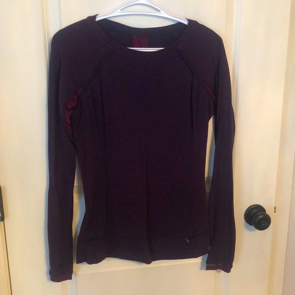 Excellent Condition 9/10 Lululemon Full Tilt LS - Picture 1 of 14